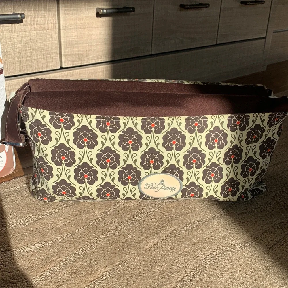 Peek Away Gray Floral‎ Essentials Nursing Pad